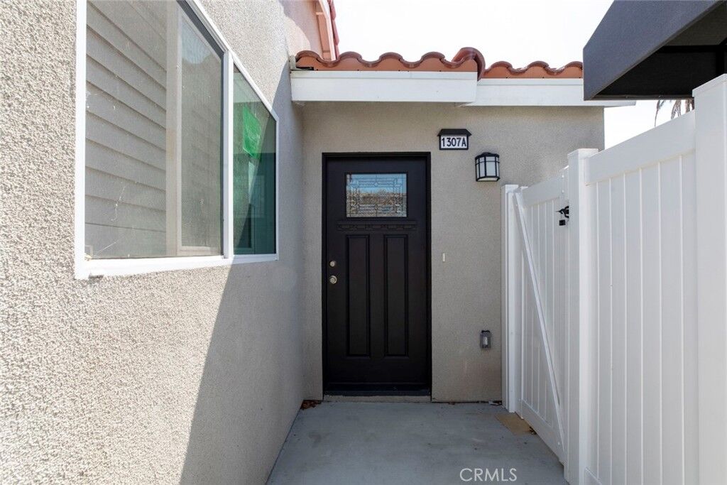 Property Photo:  1307 E Acacia  CA 91205 