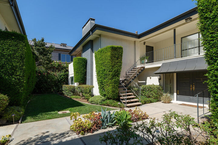 Property Photo:  610 S Orange Grove Boulevard 6  CA 91105 