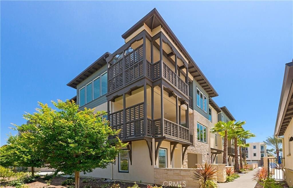 Property Photo:  326 Doheny Way  CA 92629 