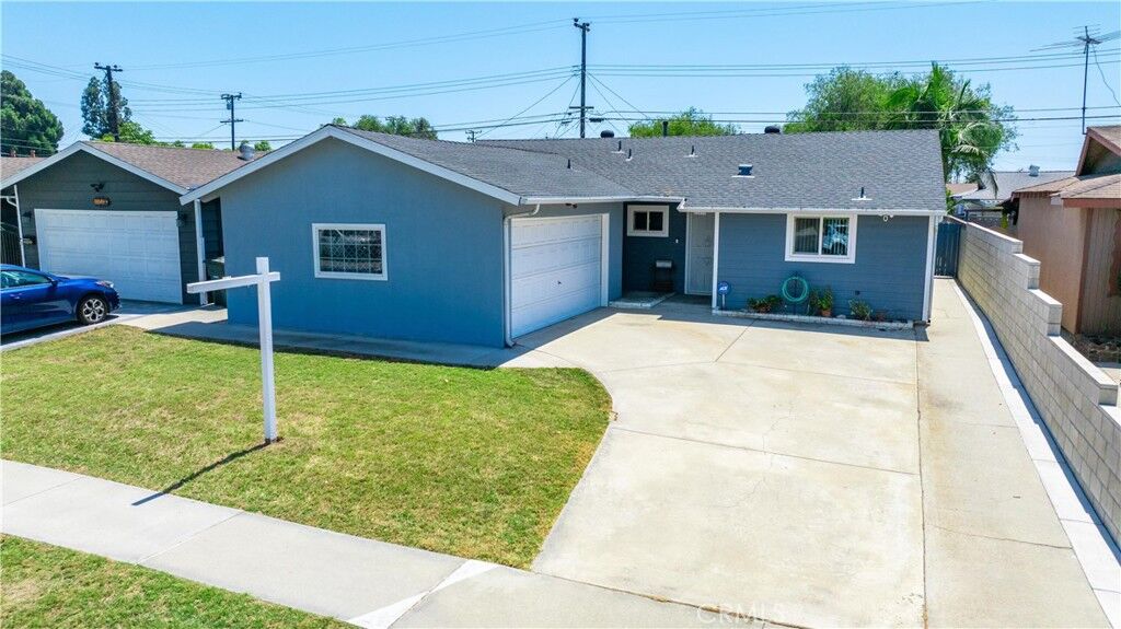 Property Photo:  11534 Elvins  CA 90715 