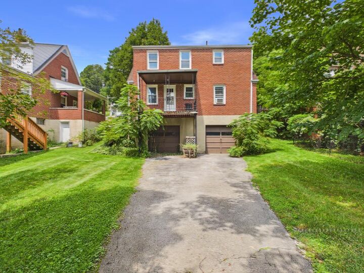Property Photo:  831 Augusta St  WV 24701 