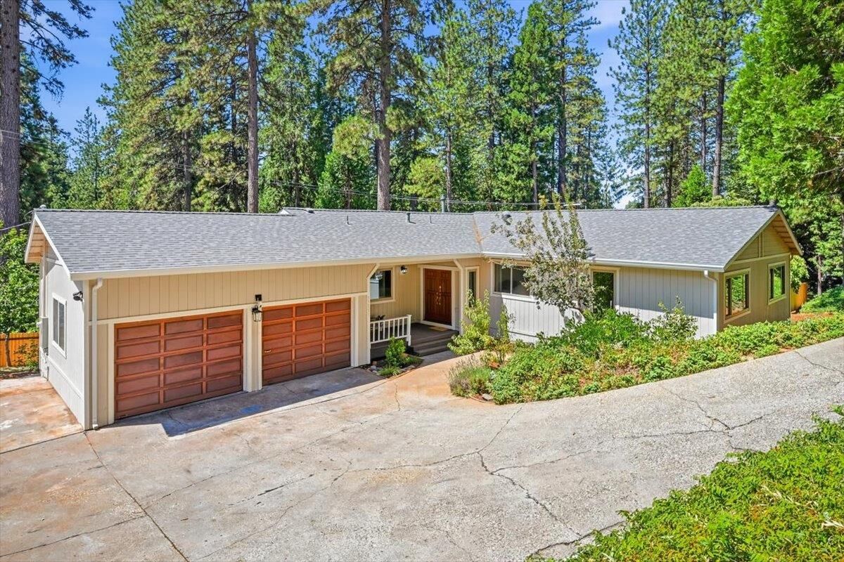 Property Photo: 11551 Tree Top Circle CA 95959