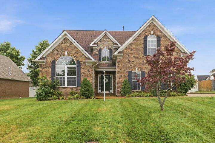 Property Photo:  828 Chaqueta Ct  TN 37167 