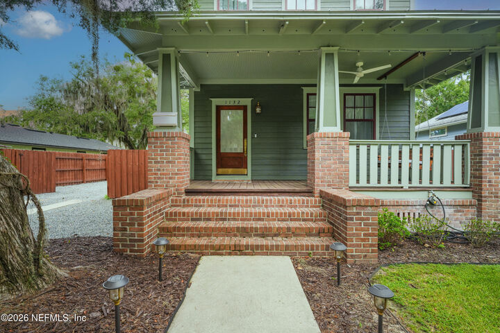 Property Photo:  1132 N Market Street  FL 32206 