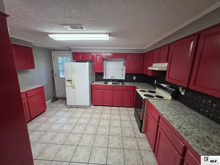 Property Photo: 66 Burgess Loop LA 71269