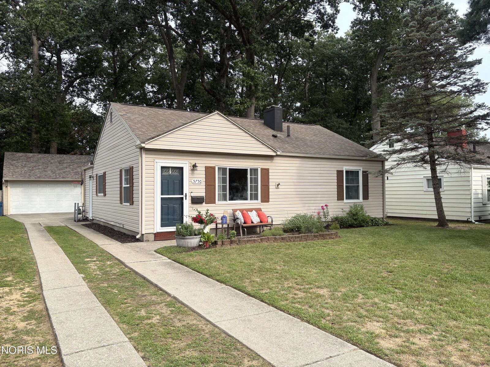 Property Photo: 5750 Elliott Road OH 43560