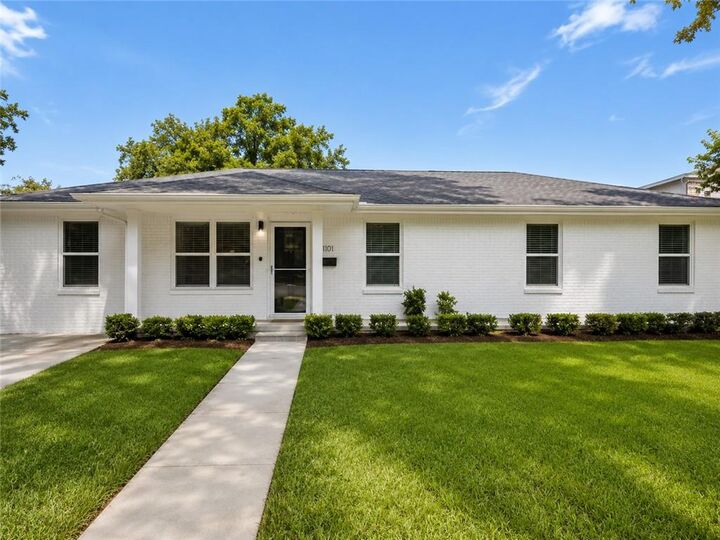 Property Photo: 1101 Neyrey Drive Drive LA 70001