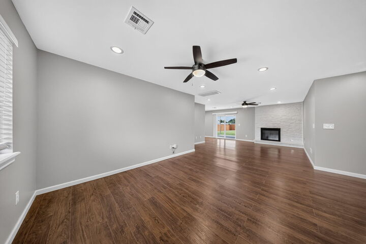 Property Photo: 3305 S 88th East Avenue OK 74145