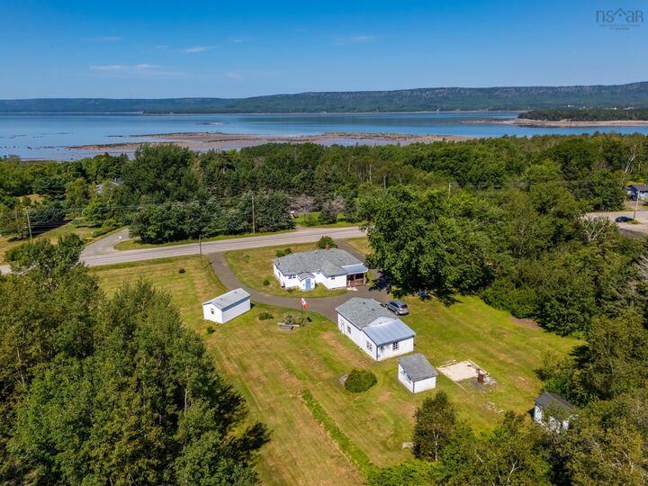 2252 Highway 1 — photo 1