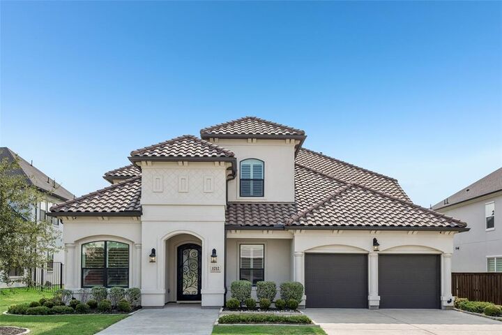 Property Photo: 1212 Heritage West Court TX 75028