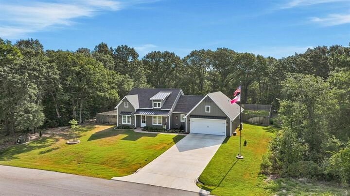 Property Photo:  221 Private Road 6235 2320  TX 75773 