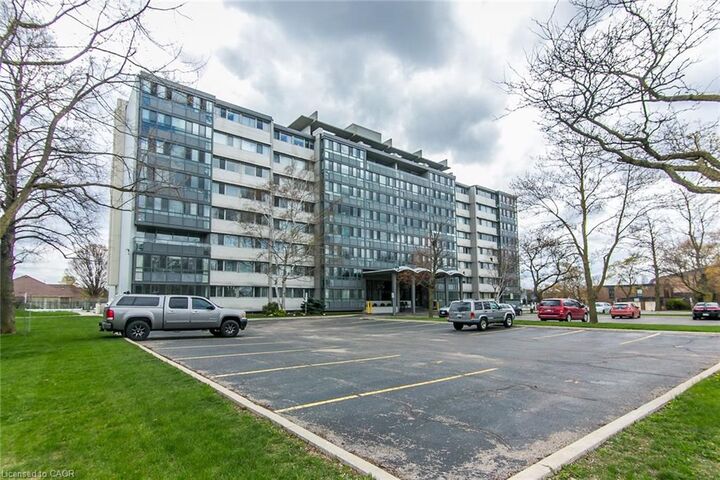 24 Midland Drive 402 — photo 1