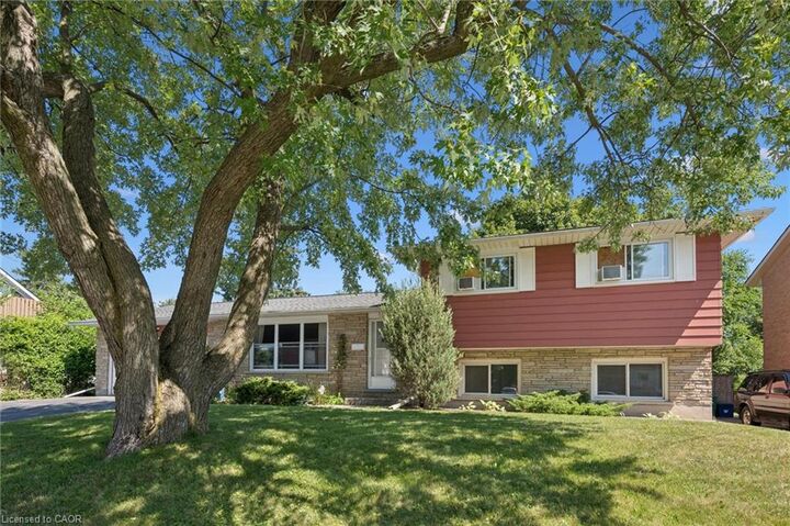 Property Photo: 153 Fourth Avenue ON N2C 1P3