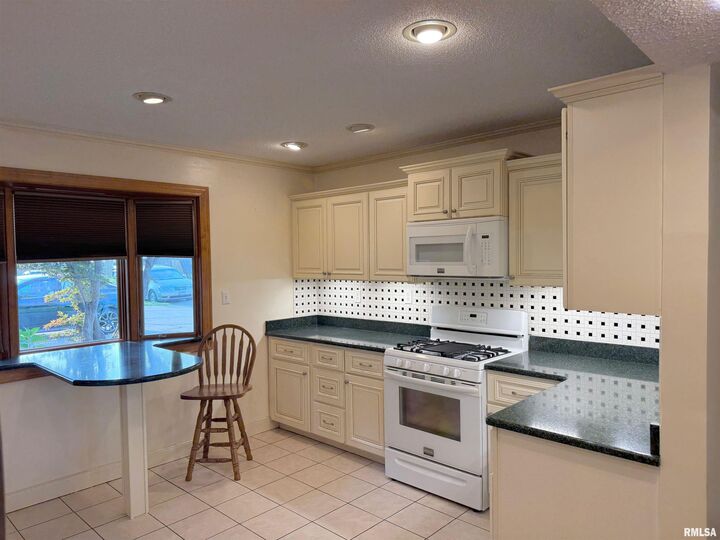 Property Photo: 3034 Fillmore Street IL 62704