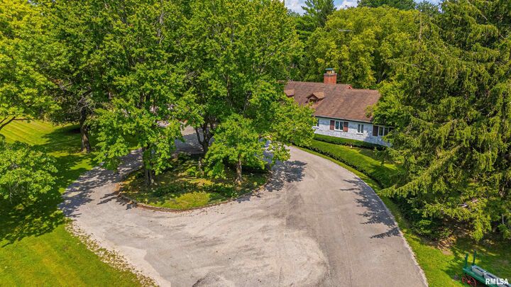 Property Photo: 1 Greenwood Lane IL 62634