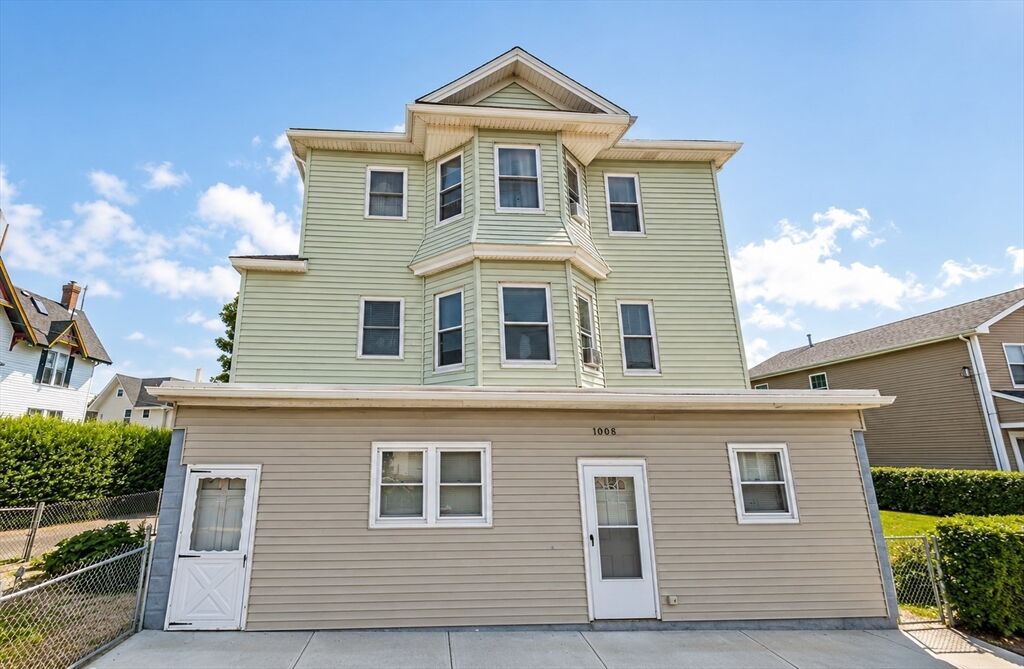 Property Photo: 1008-1012 Stafford Rd 2 MA 02721