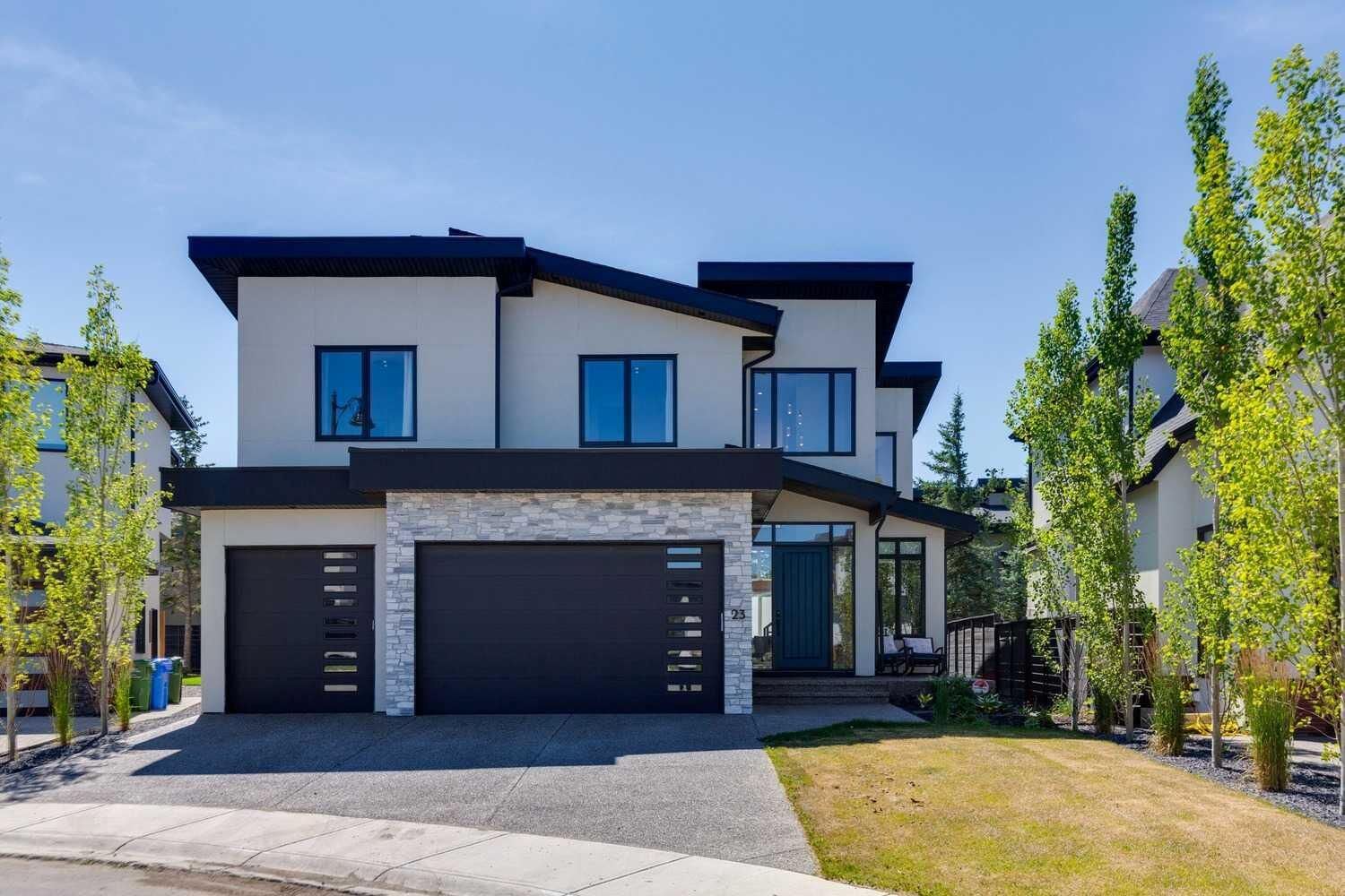 Property Photo: 23 Elveden Park SW AB T3H 2A9