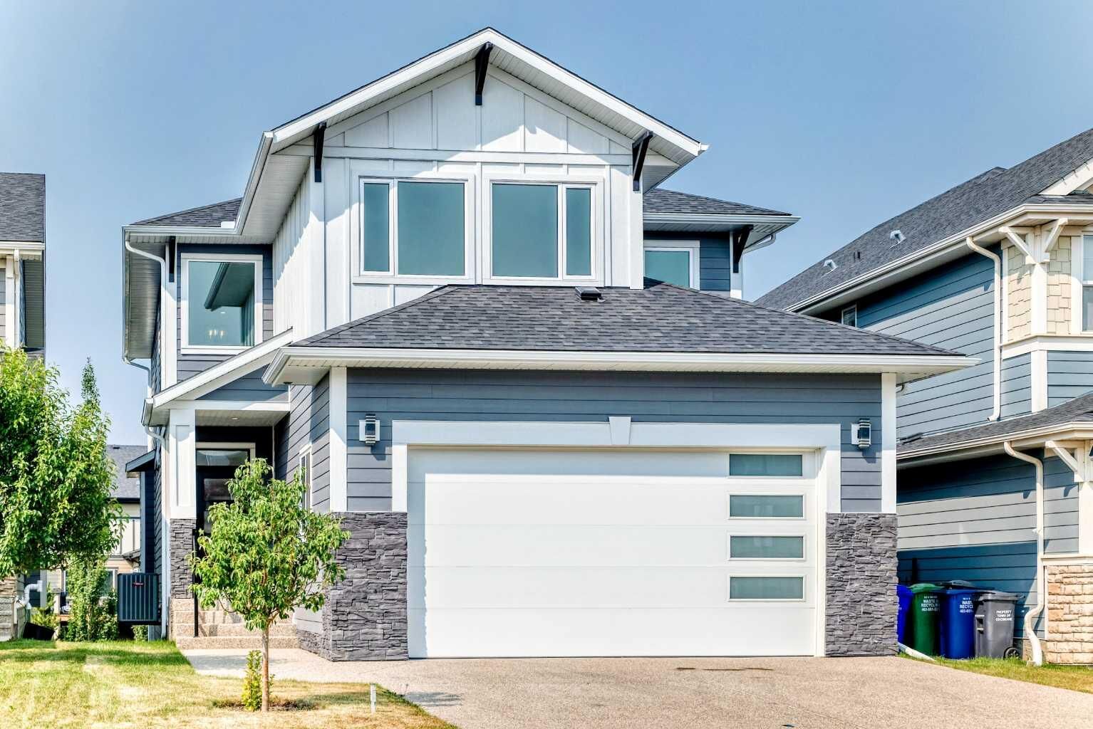 Property Photo: 79 Sundown Way AB T4C 0H4