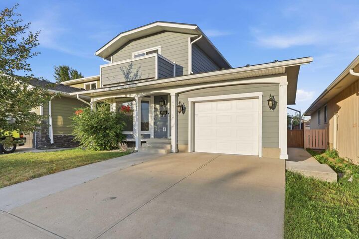 Property Photo: 4712 60 Street NE AB T1Y 5E8