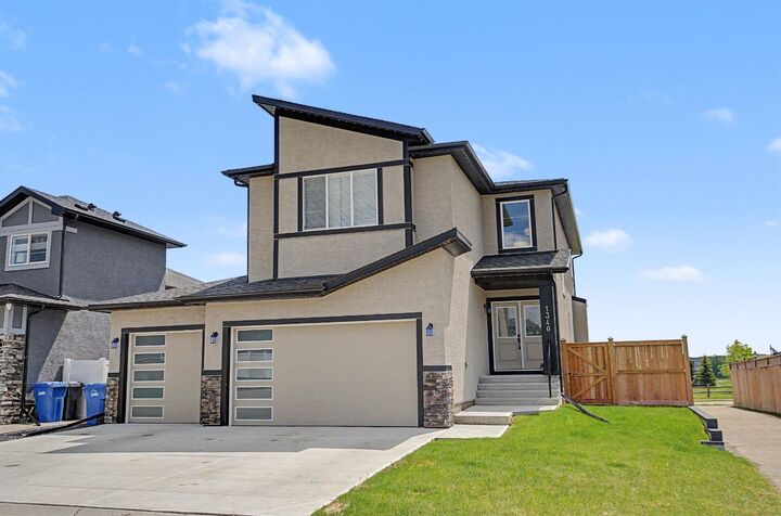 Property Photo: 1340 Lackner Boulevard AB T0M 0N0