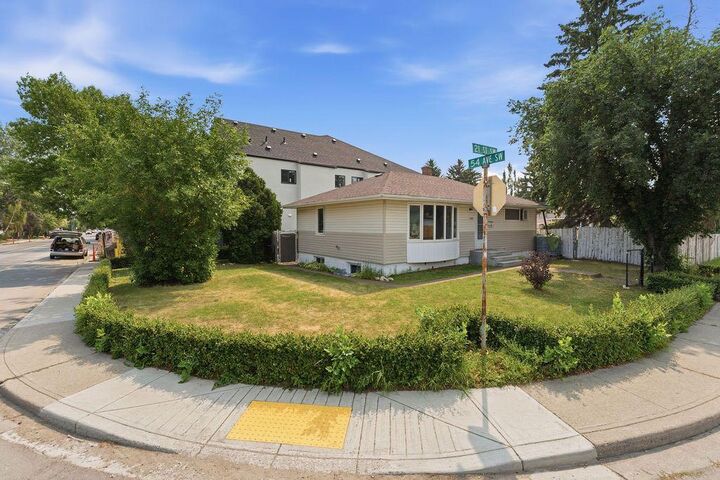 Property Photo: 5604 21 Street SW AB T3E 1S5