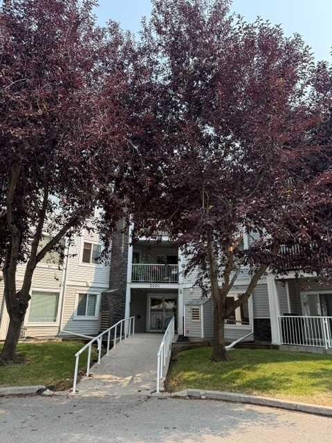 3205 Valleyview Park SE 205 — photo 1
