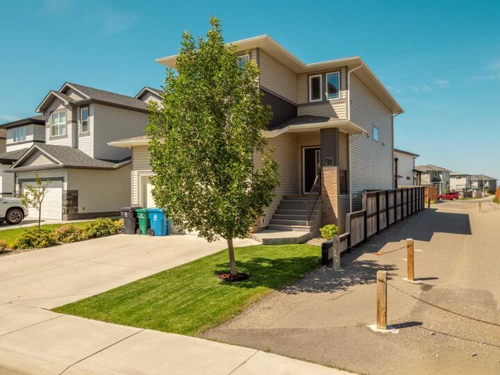 Property Photo: 279 Northlander Bend W AB T1J 5N1