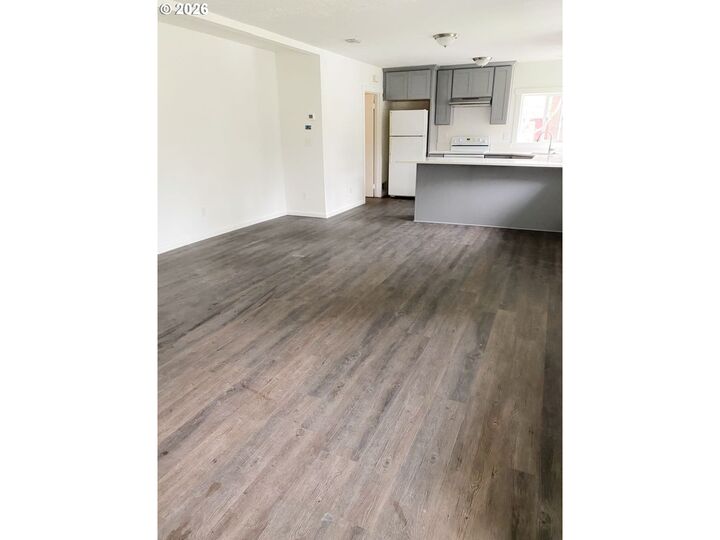 Property Photo: 227 SE 129th Ave OR 97233