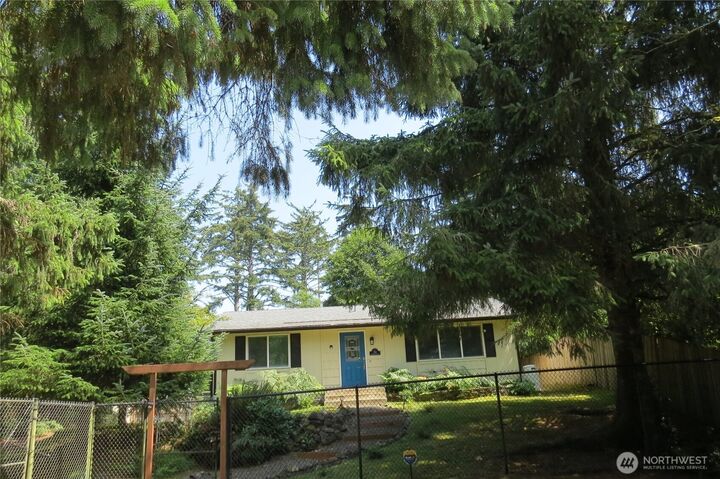 Property Photo:  770  Duck Lake Drive SE  WA 98569 