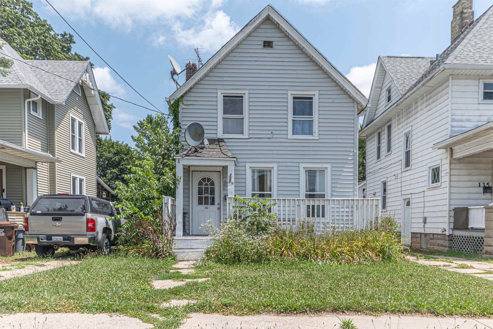 Property Photo: 137 Summit Street IL 61107