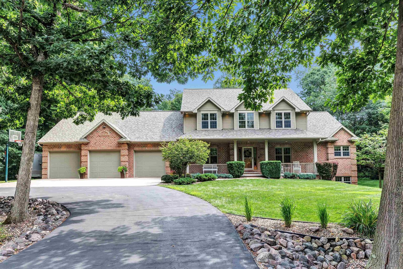 Property Photo:  4408 Forest Ridge Drive  WI 54313-8557 