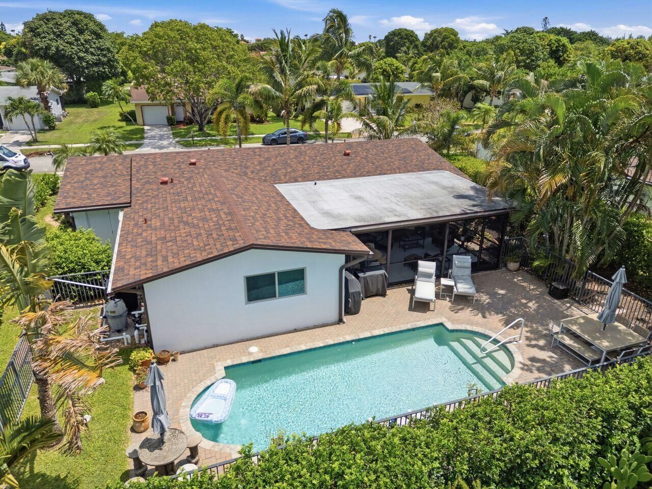 Property Photo: 6372 Sleepy Willow Way FL 33484