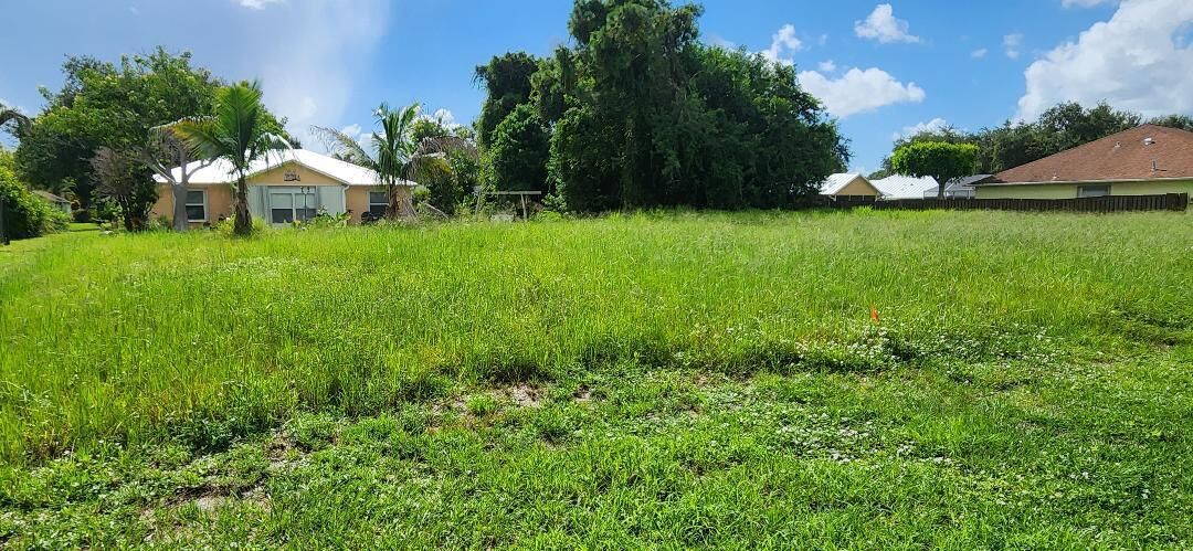Property Photo:  8245 Sandpine Circle  FL 34952 