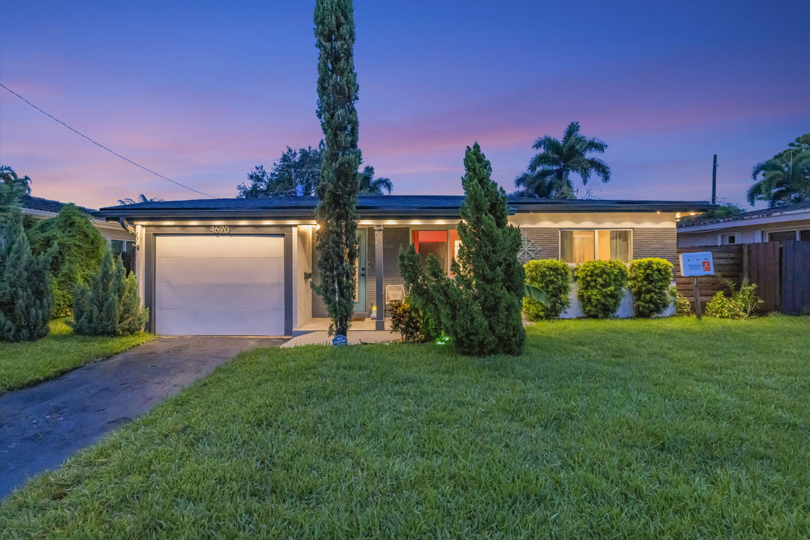 Property Photo:  4670 NE 4th Avenue  FL 33334 