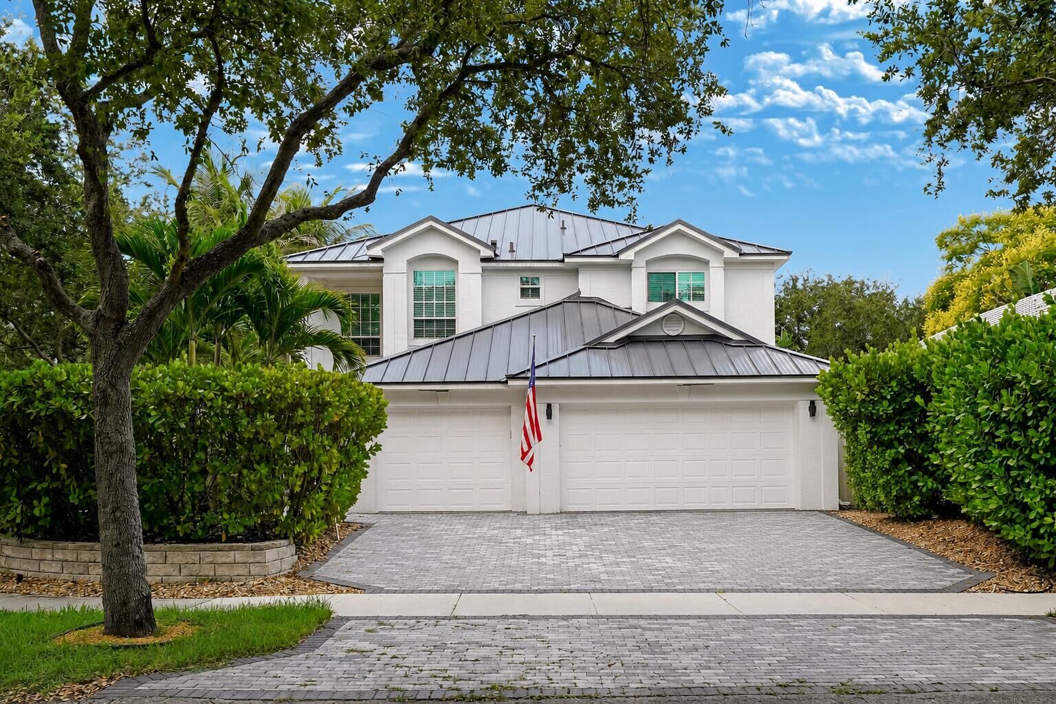 Property Photo:  980 Delray Lakes Drive  FL 33444 