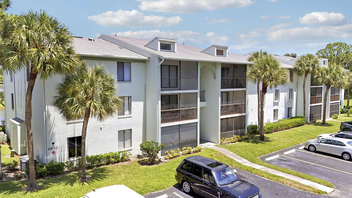 Property Photo:  3630 Alder Drive E2  FL 33417 