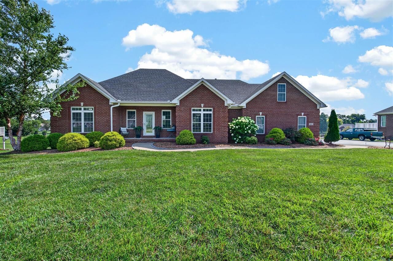 Property Photo:  822 Hunters Run Avenue  KY 42104 