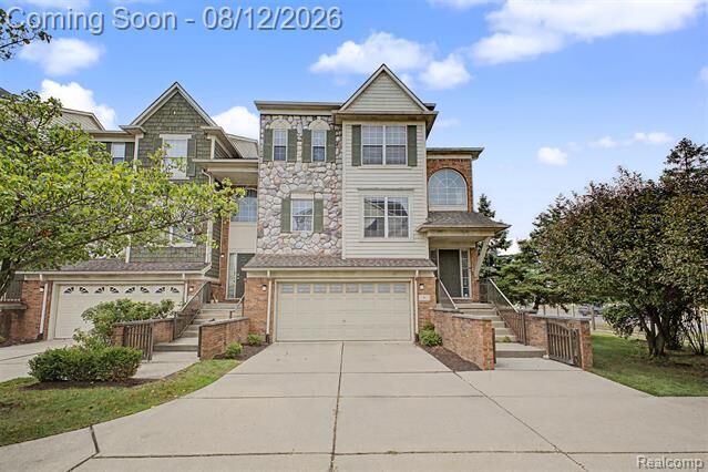 Property Photo:  9 Lyons Court  MI 48126 