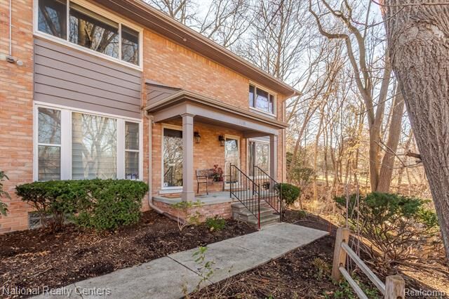Property Photo: 1039 N Old Woodward Avenue 7 MI 48009