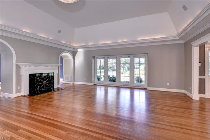 Property Photo:  812 Riverside Dr  VA 23606 