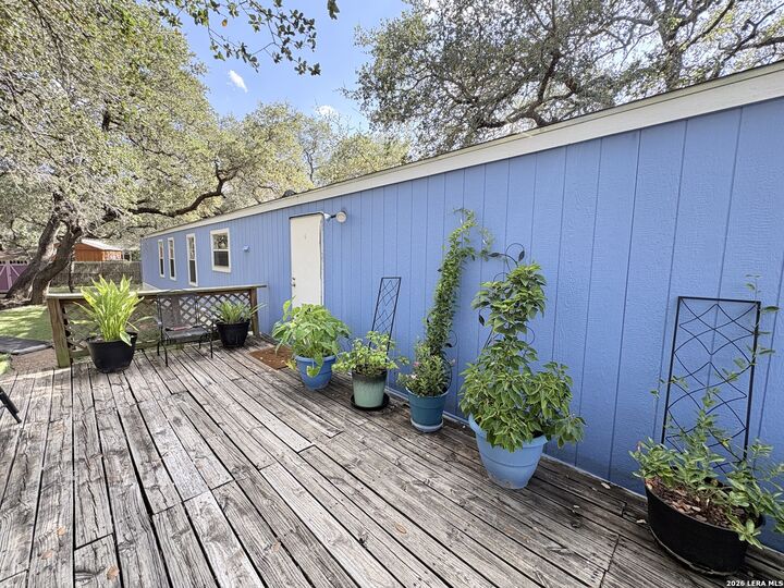 Property Photo: 360 Brandon Way TX 78065