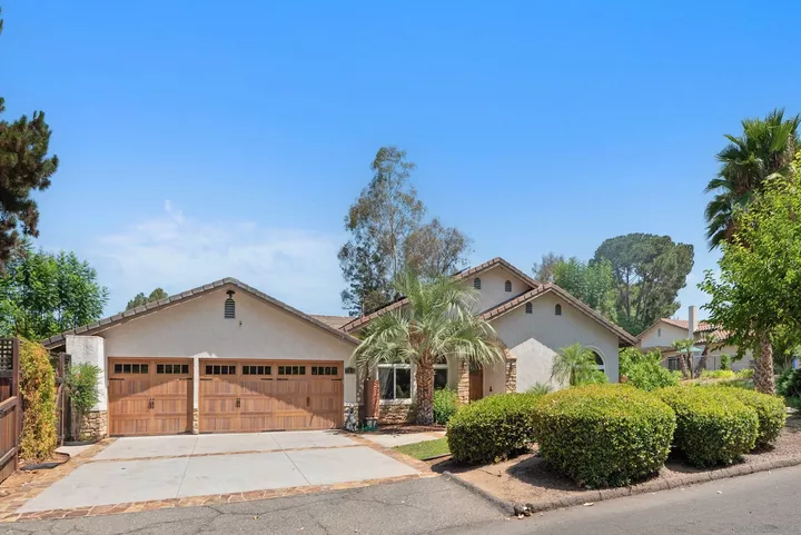 Property Photo: 13126 Silver Saddle Ln CA 92064