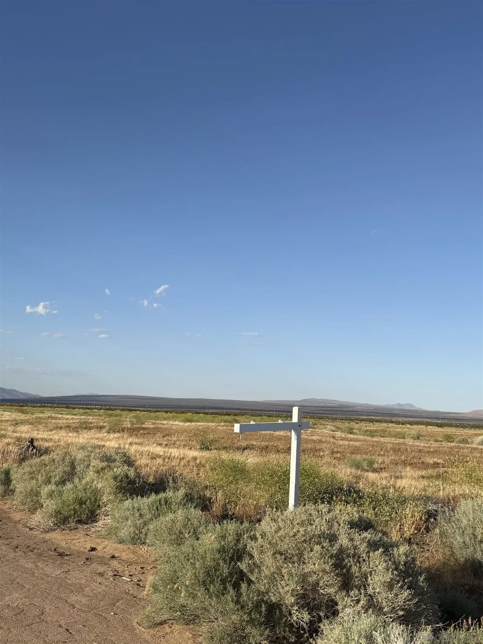 Property Photo:  85th 22911206 8 Street 44  CA 93505 