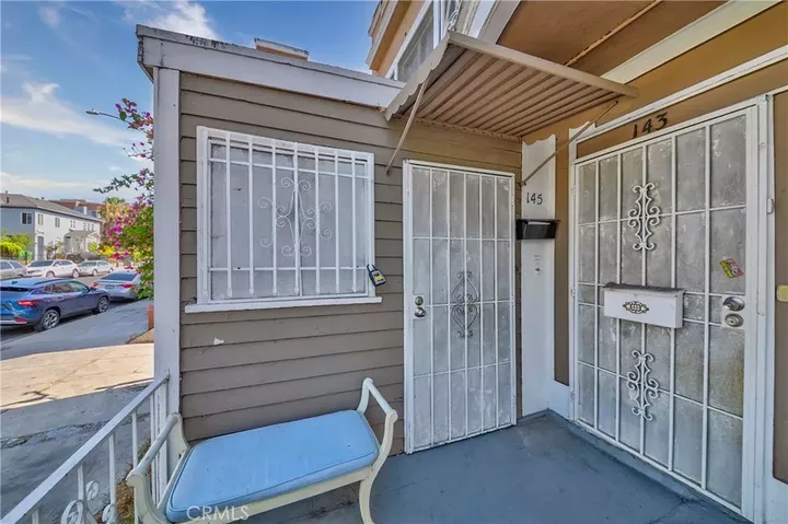 Property Photo:  139 S Manhattan 145  CA 90004 