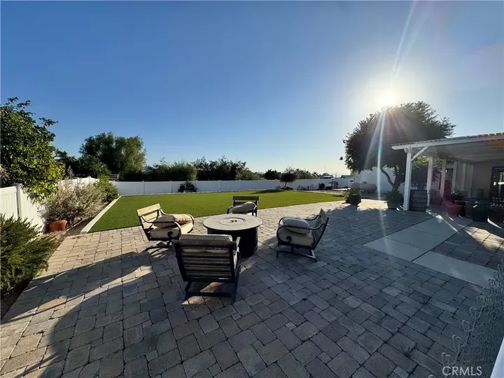 Property Photo:  40450 Calle Cancion  CA 92592 