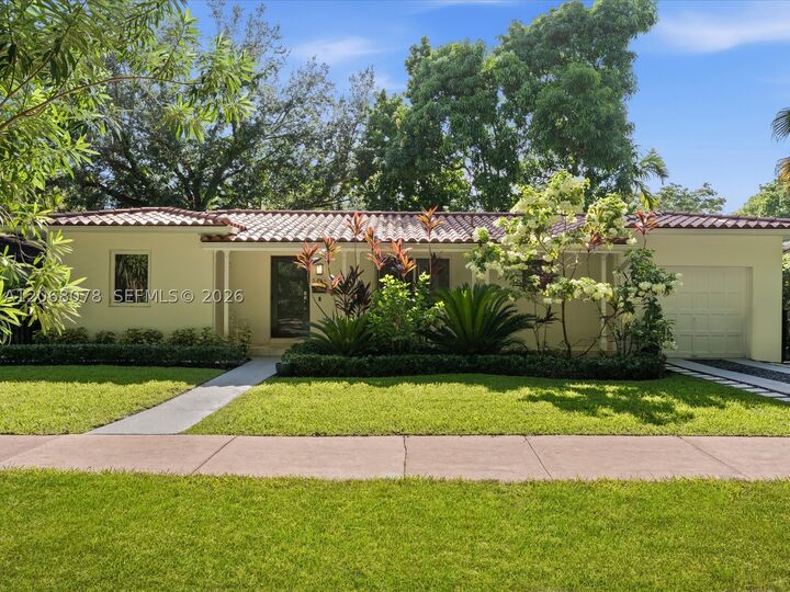 Property Photo: 5406 S Le Jeune Rd FL 33146