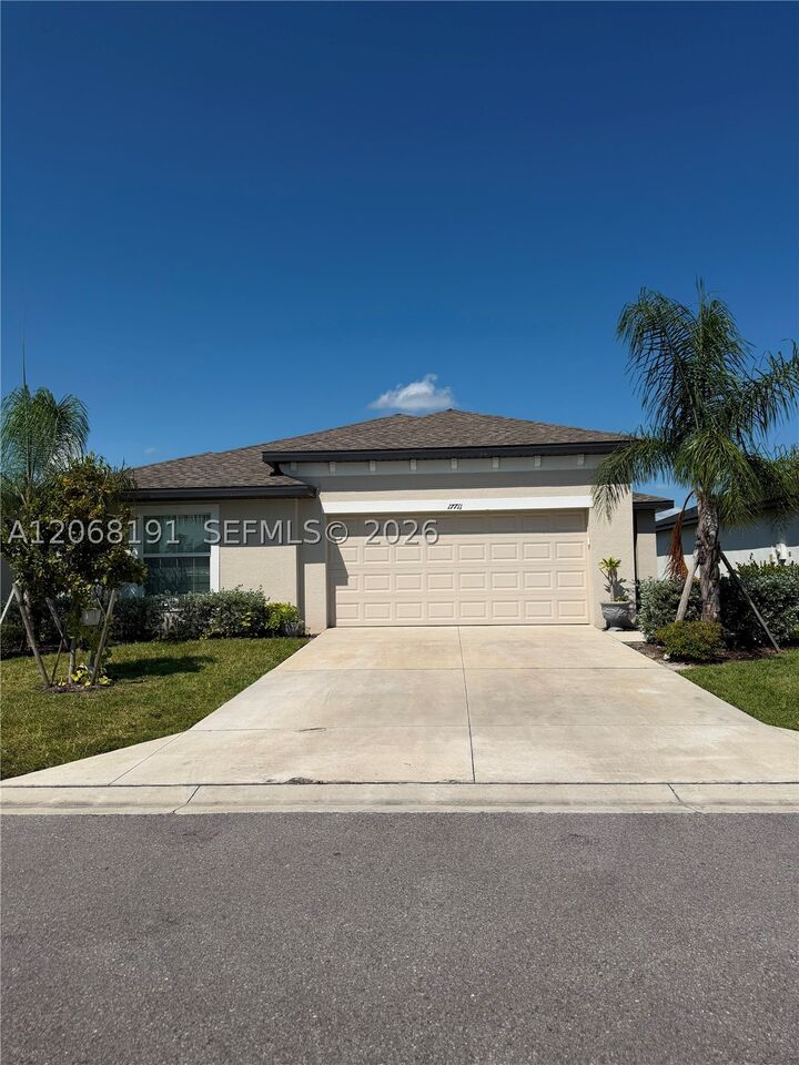Property Photo:  17711 Paradiso Way 17711  FL 33917 