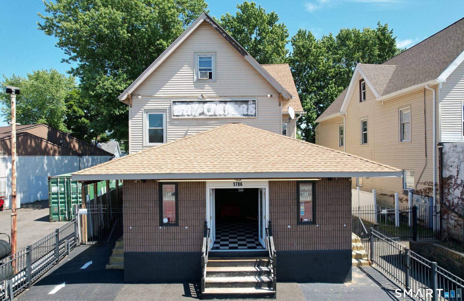 Property Photo:  1784-1786 Broad Street  CT 06114 