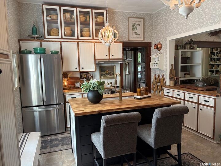 Property Photo: 715 Pacific Avenue SK S0C 0S0