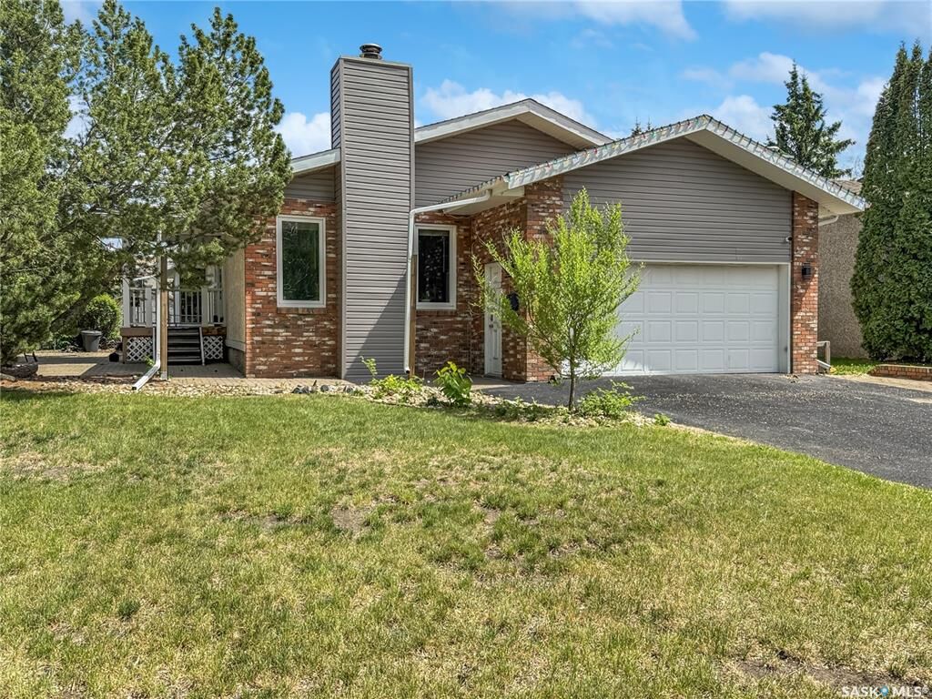 Property Photo: 10818 Meighen Crescent SK S9A 3L3